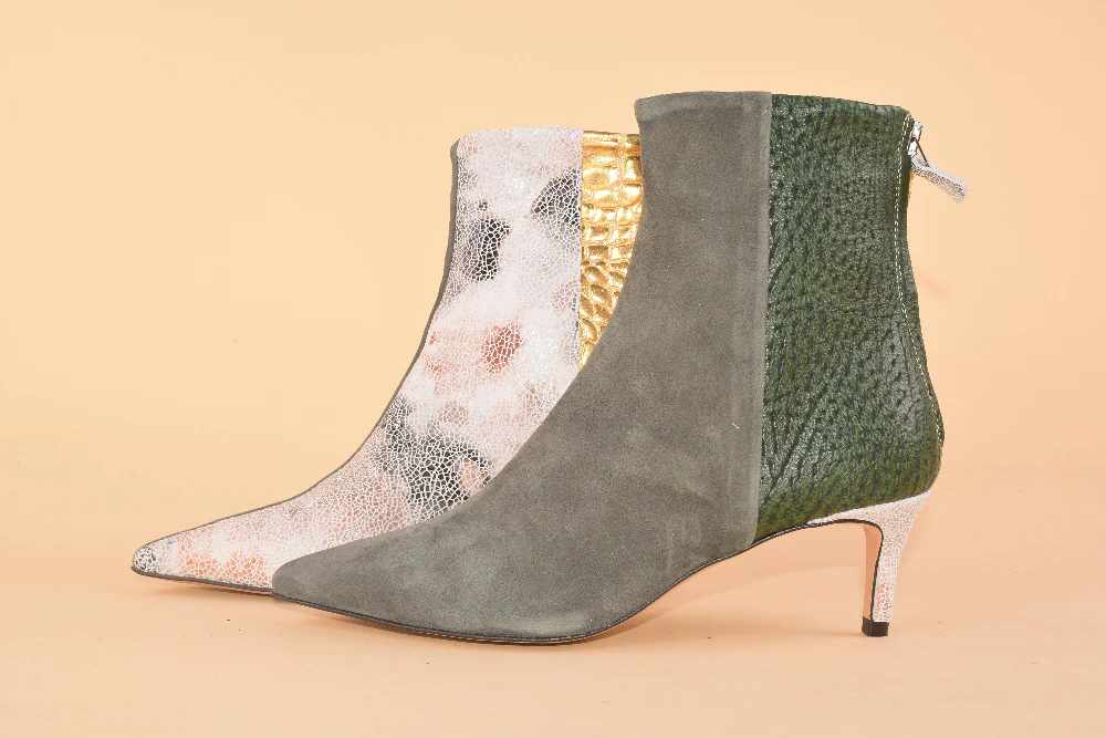 Byte Size Beauty - Stivaletto con tacco in pelle patchwork - immagine 3