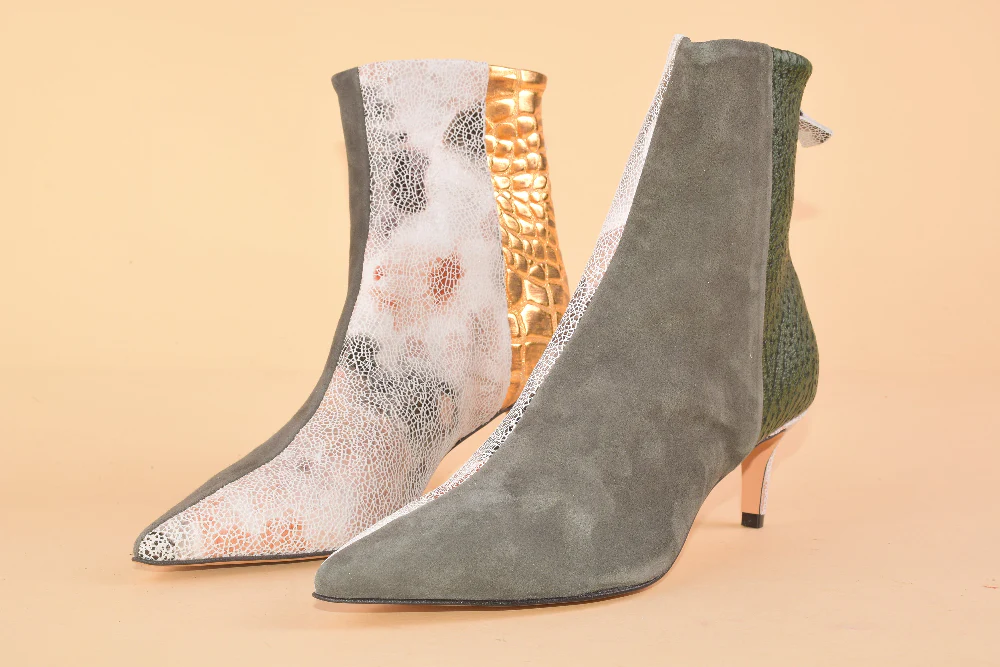 Byte Size Beauty - Stivaletto con tacco in pelle patchwork - immagine 6