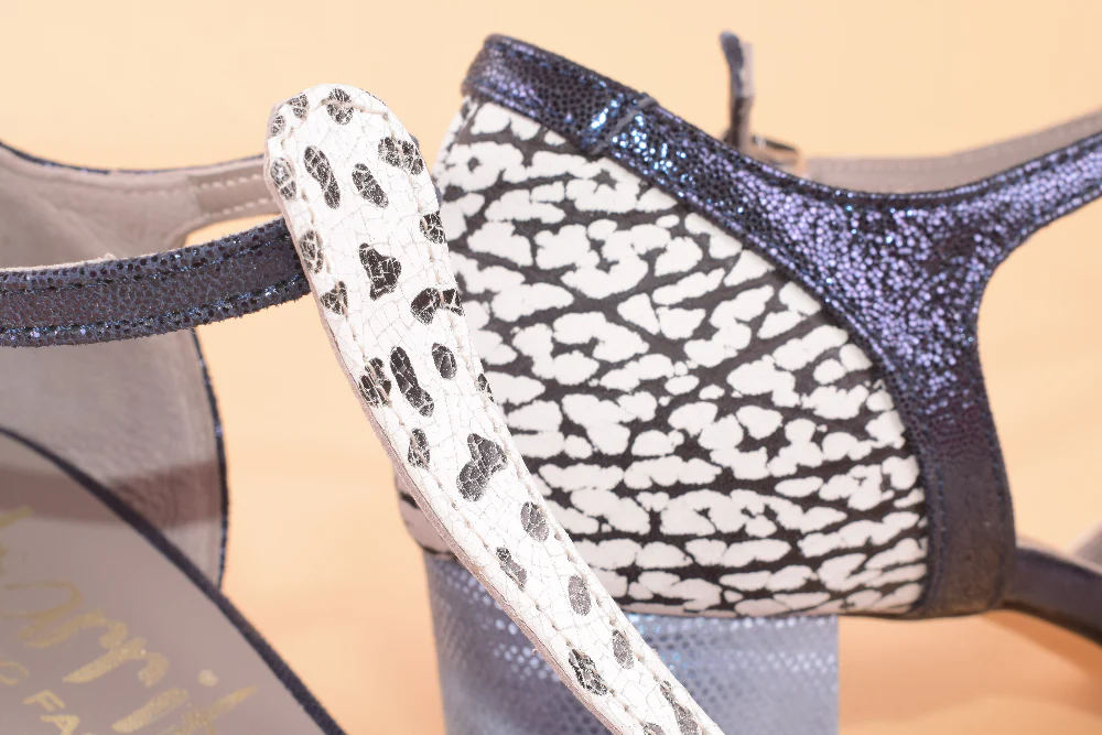 The insider bling blin - Sandalo a T con tacco in pelle patchwork - immagine 8