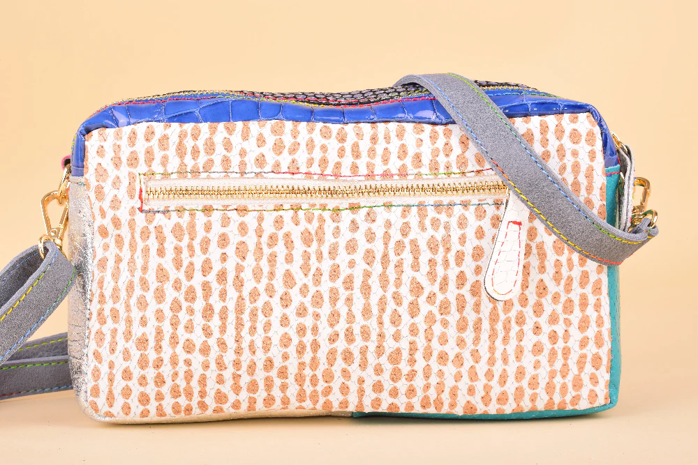 Mamma Mia Bag - Clutch in pelle patchwork con tracolla regolabile - immagine 6