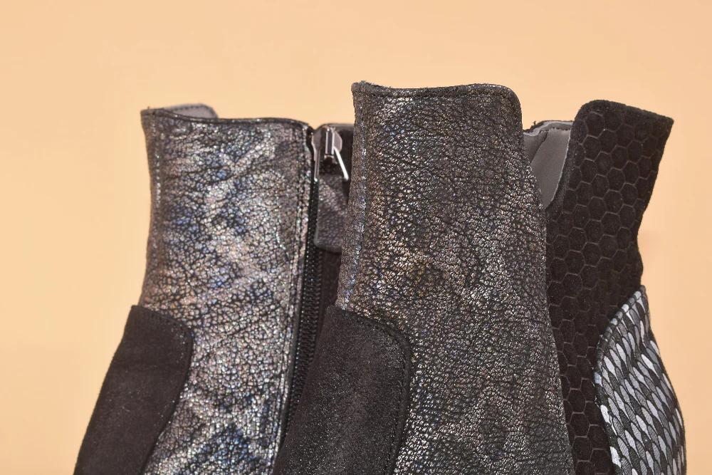 Technologic - Stivaletto con tacco in pelle - immagine 8