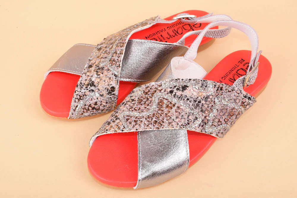 Prayayaia Sandalo Incrocio in pelle patchwork - immagine 5