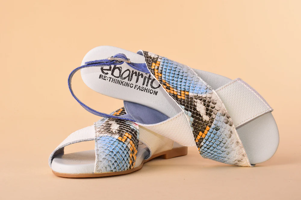 Prayayaia Sandalo Incrocio in pelle patchwork