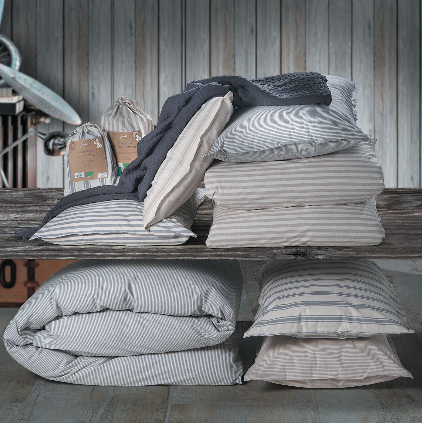 JOLIE SET 2 FEDERE 52×82 CON 4 PICCOLI VOLANI EOLO LINEA NATURA TINTO FILO 100% COTONE