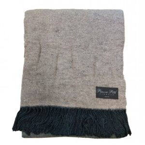 Plaid Mantella Sheffield in misto lana con frange di Piazza Pitti Firenze (130×160 cm.)