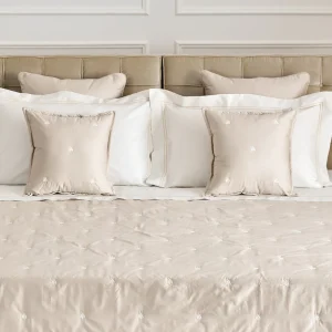 Trapunta con ricamo Biancheria Api Satin Trap Mastro Raphael